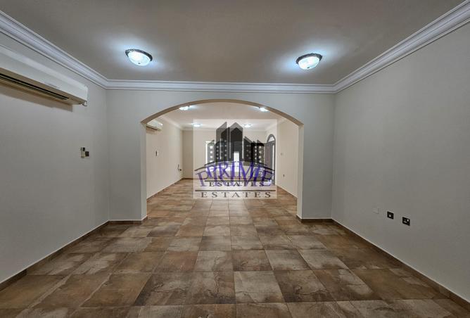 607909 - Property Image 3