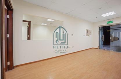 Office Space - Studio - 1 Bathroom for rent in Muntazah 7 - Al Muntazah - Doha