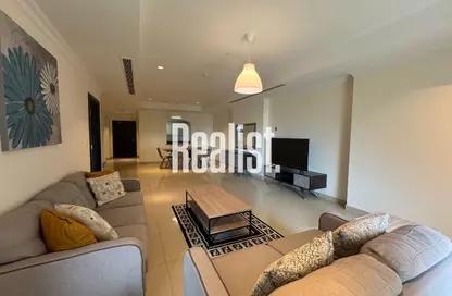 Apartment - 1 Bedroom - 2 Bathrooms for rent in West Porto Drive - Porto Arabia - The Pearl Island - Doha
