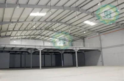 مخزن - استوديو - 8 حمامات للايجار في شارع الصناعية الشرقي - بركة العوامر - الوكرة