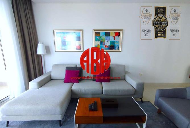 988454 - Property Image 3