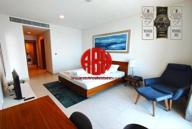 988452 - Property Image 2