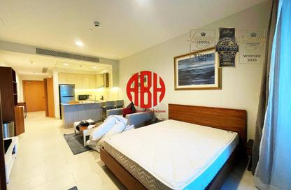 Apartment - Studio - 1 Bathroom for rent in Viva West - Viva Bahriyah - The Pearl Island - Doha