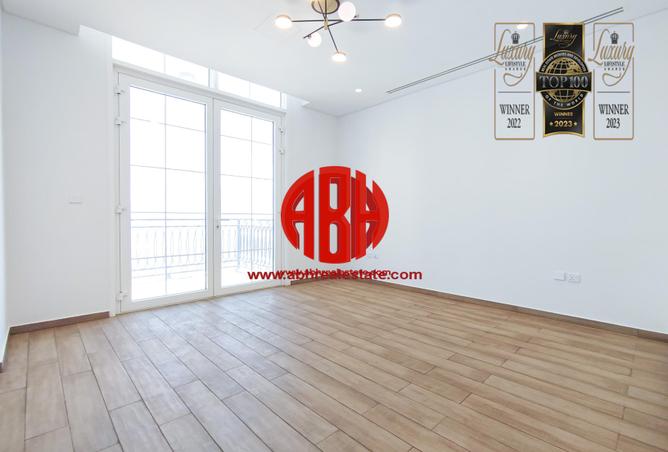 744141 - Property Image 2