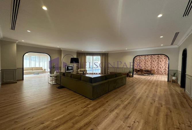 805288 - Property Image 2