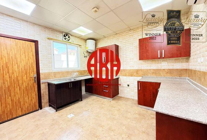 1004965 - Property Image 3