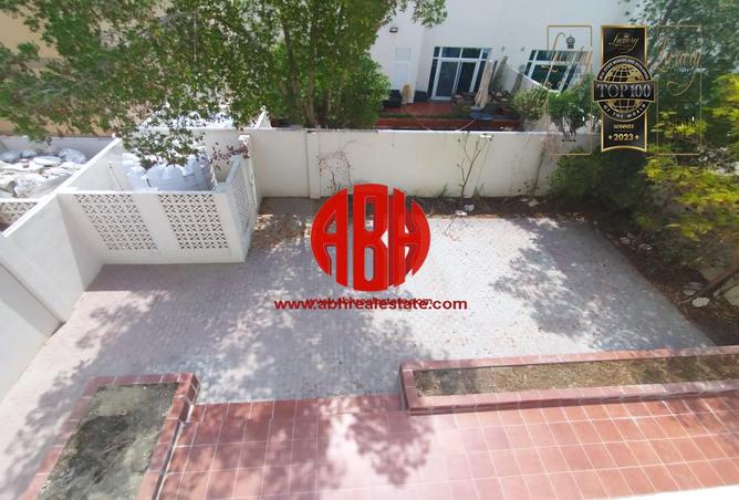 911013 - Property Image 3