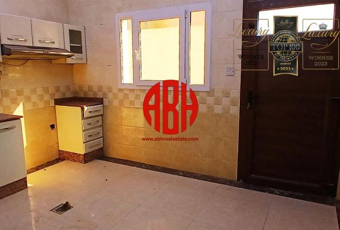 975444 - Property Image 2