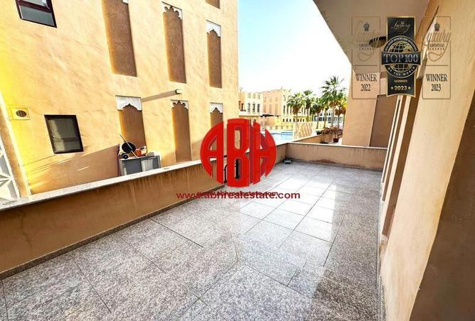 645711 - Property Image 2