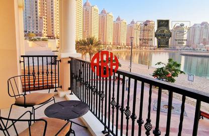 Apartment - 3 Bedrooms - 5 Bathrooms for rent in Viva East - Viva Bahriyah - The Pearl Island - Doha