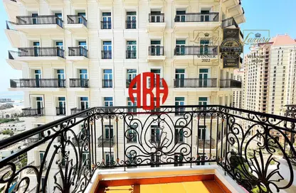 Apartment - 3 Bedrooms - 4 Bathrooms for rent in Floresta Gardens - Floresta Gardens - The Pearl Island - Doha