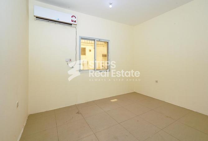 949039 - Property Image 2