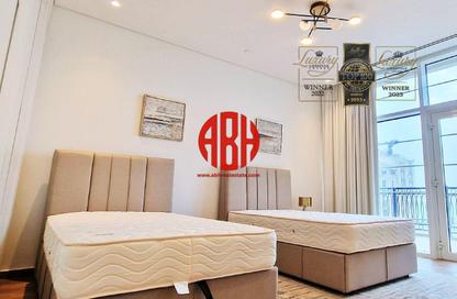 Penthouse - 3 Bedrooms - 4 Bathrooms for rent in Floresta Gardens - Floresta Gardens - The Pearl Island - Doha