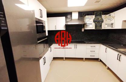 Duplex - 3 Bedrooms - 5 Bathrooms for rent in West Bay Tower - West Bay - West Bay - Doha