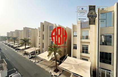مجمع سكني - 3 - 4 للايجار في شارع الوعب - الوعب - الدوحة