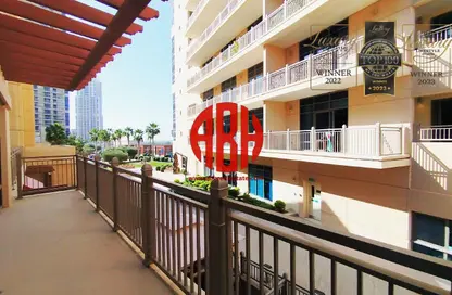 Townhouse - 2 Bedrooms - 3 Bathrooms for rent in Abraj Bay - Abraj Quartiers - The Pearl Island - Doha