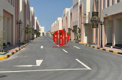 Compound - 4 Bedrooms - 5 Bathrooms for rent in Umm Salal Mahammad - Umm Salal City - Doha