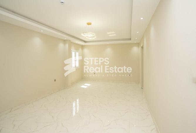 53910325 - Property Main Image