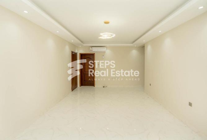 53910325 - Property Image 2