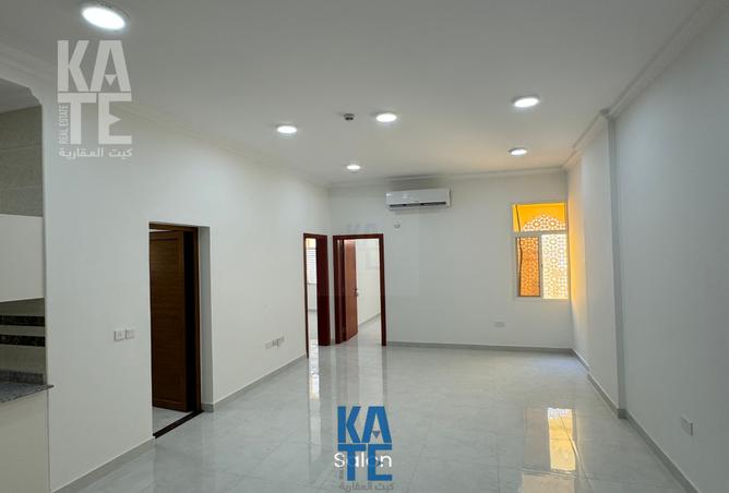 975677 - Property Image 2