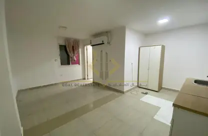 Apartment - Studio - 1 Bathroom for rent in Al Dafna - Al Dafna - Doha