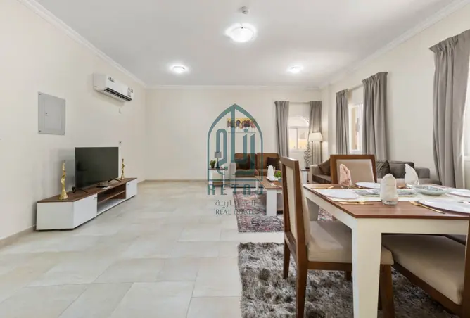 840483 - Property Image 2