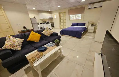 Apartment - 1 Bathroom for rent in Al Markhiya - Doha