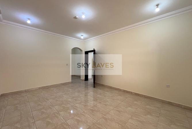 57033875 - صورة العقار 3