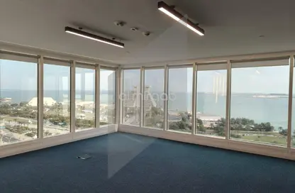 مساحات مكتبية - استوديو - 2 حمامات للايجار في المرقاب - الخليج الجنوبي - الخليج الغربي - الدوحة