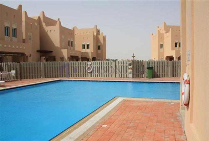 982807 - Property Image 3