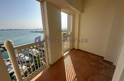 شقة - 2 غرف نوم - 3 حمامات للايجار في شارع الشط - الخليج الغربي - الدوحة