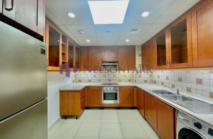 Apartment - 2 Bedrooms - 2 Bathrooms for rent in East Porto Drive - Porto Arabia - The Pearl Island - Doha