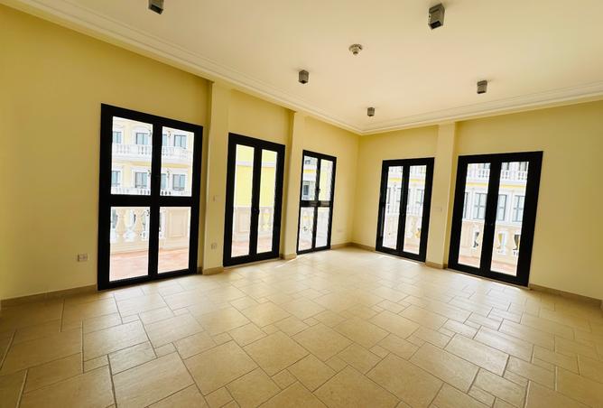 850923 - Property Image 2