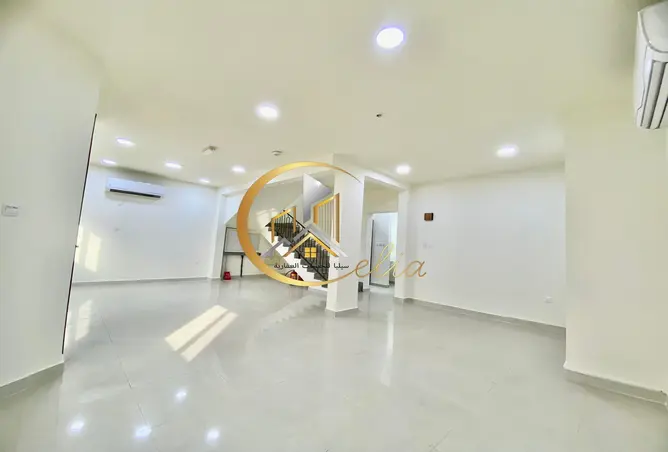 851849 - Property Image 2