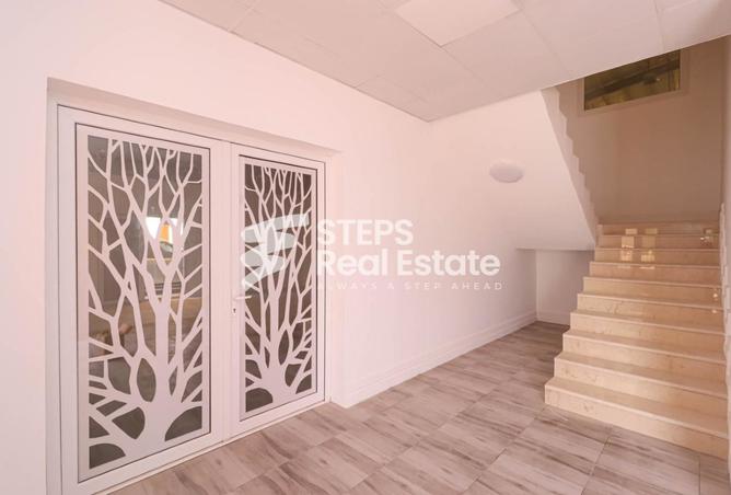 900290 - Property Image 2