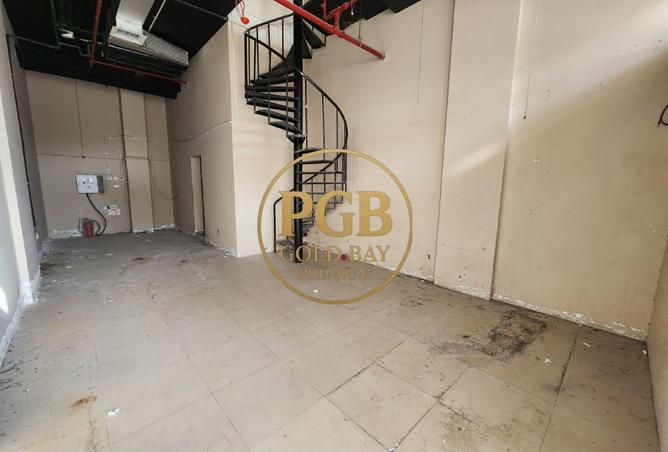 851979 - Property Image 2