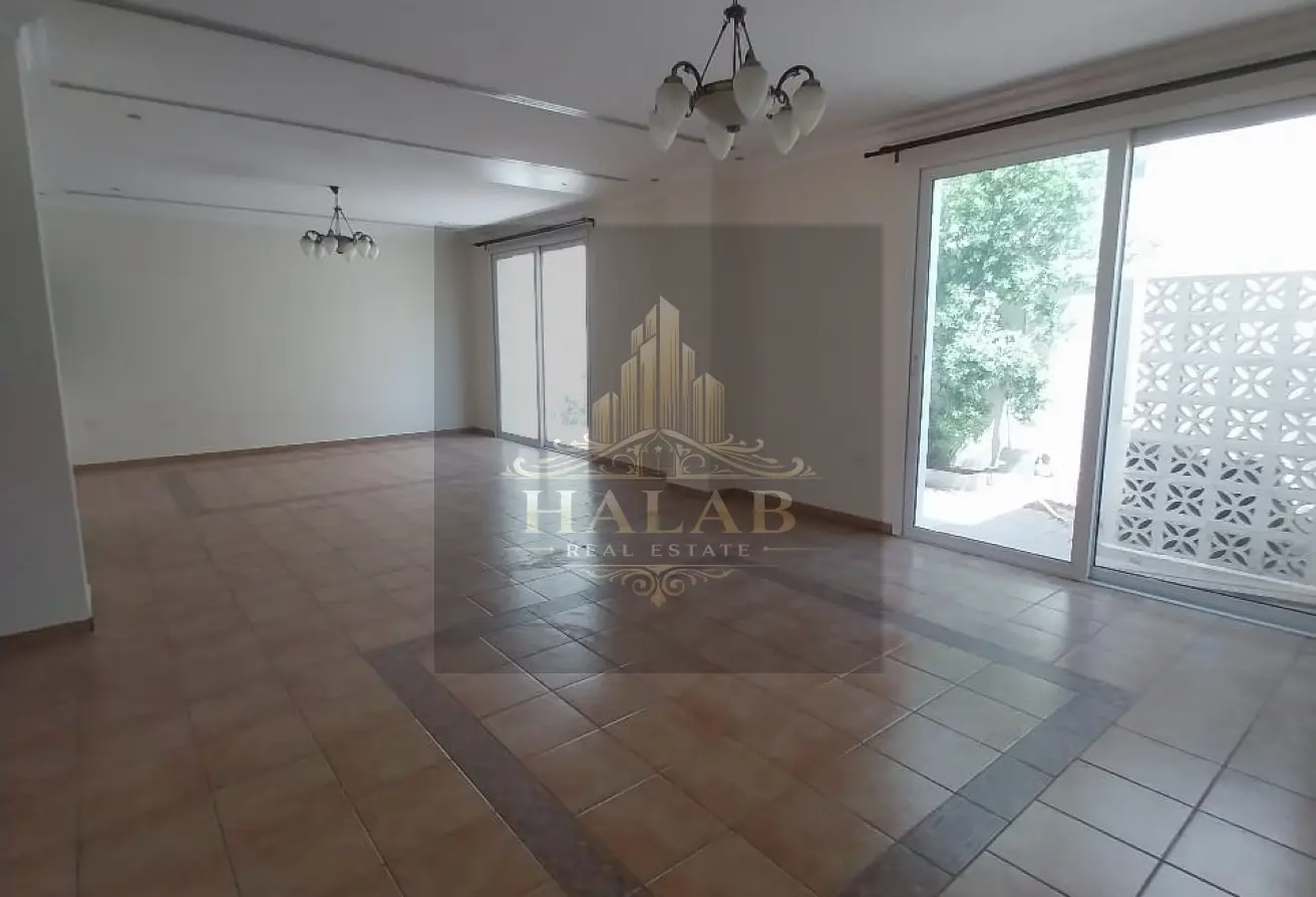 852694 - Property Main Image