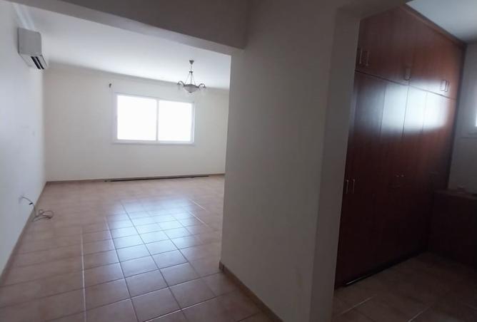 852694 - Property Image 3