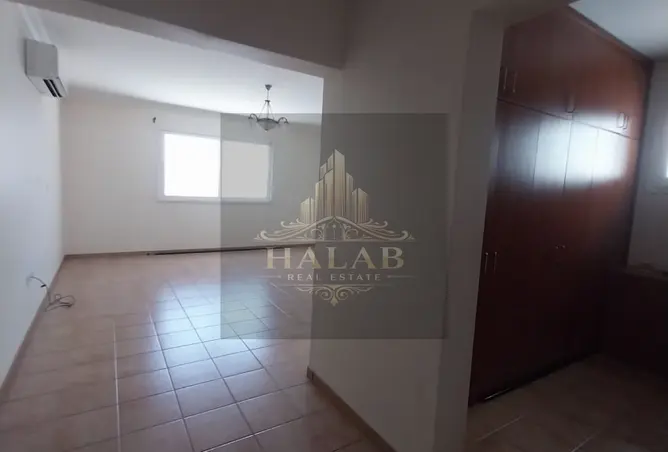 852694 - Property Image 3