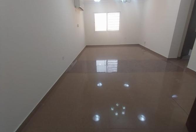 853533 - Property Image 2