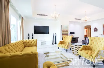 Apartment - 1 Bedroom - 2 Bathrooms for sale in West Porto Drive - Porto Arabia - The Pearl Island - Doha