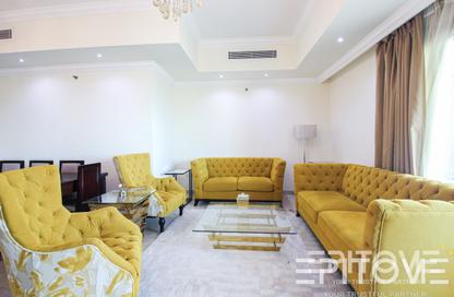 Apartment - 1 Bedroom - 2 Bathrooms for sale in West Porto Drive - Porto Arabia - The Pearl Island - Doha