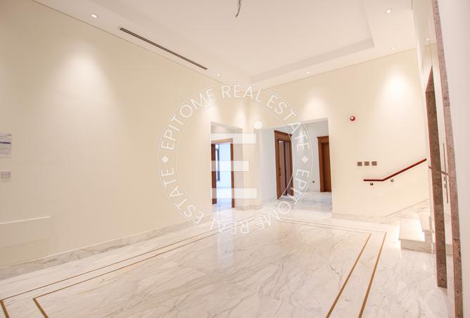 854995 - Property Image 3