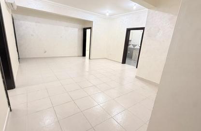 Apartment - 3 Bedrooms - 3 Bathrooms for rent in Al Aziziyah - Al Aziziyah - Doha