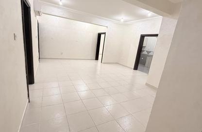 Apartment - 3 Bedrooms - 3 Bathrooms for rent in Al Aziziyah - Al Aziziyah - Doha