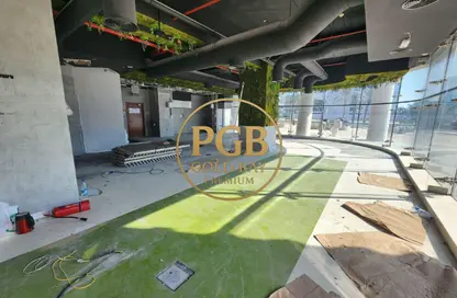 Shop - Studio - 2 Bathrooms for rent in Marina Tower 02 - Marina District - Lusail