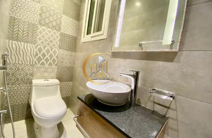 Apartment - 1 Bedroom - 2 Bathrooms for rent in Thabit Bin Zaid Street - Al Mansoura - Doha