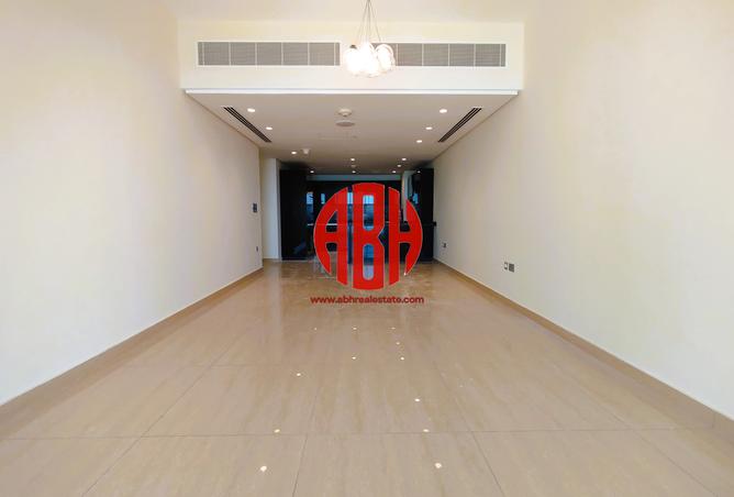 955983 - Property Main Image