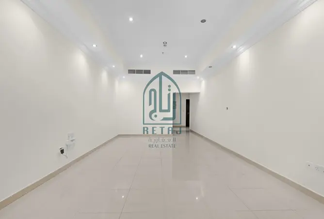 859126 - Property Image 3