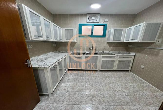 860432 - Property Image 3